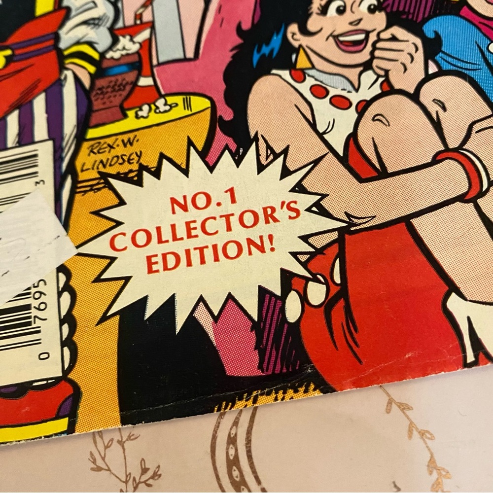 Archie 3000 Issues 1 & 2 Comics - Picture 2 of 9